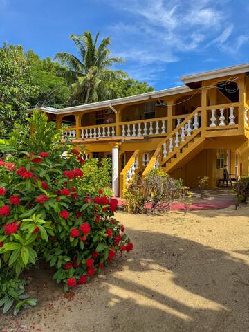Caribbean Shores Bed and Breakfast gallery image 3