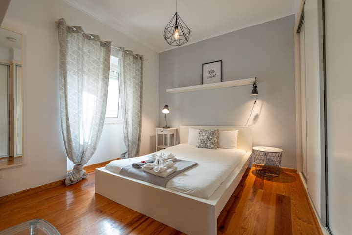 Apartment with view of “Jesus Christ” statue