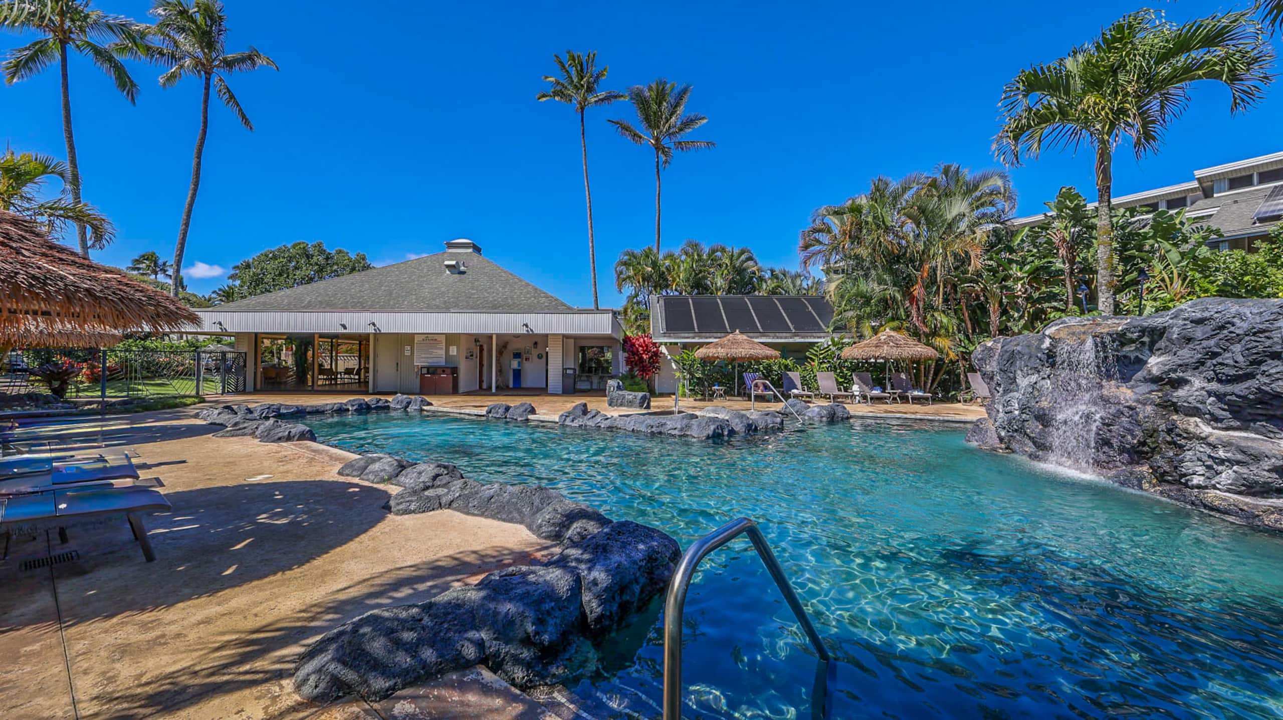 Romantic Island Condo *Jungle Views - Image 39