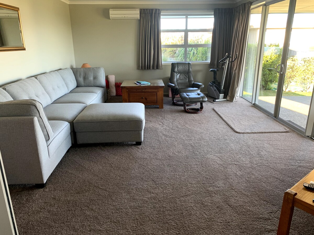 Top performing Airbnb: Lakeview Haven in Canterbury