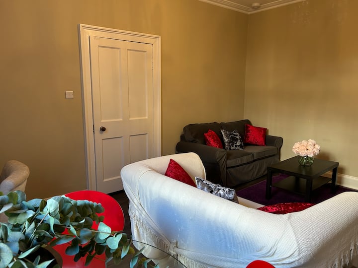 Georgian Apartment In Carlton St, Stockbridge. - Edinburgh