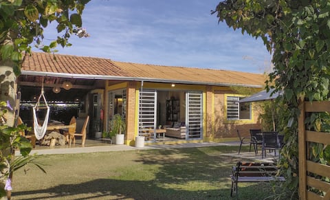 Garden House - 4km from Águas Claras - up to 21 p.