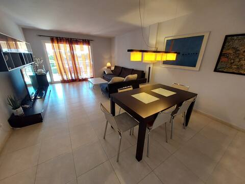 Top Airbnb: Apartment with a spectacular community area in Castell Platja D'aro