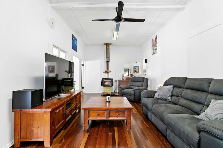 טרקלין, תנור חימום עץ ומיזוג אוויר