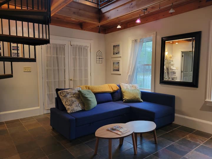 Sun Drenched, Three Story Yarmouth Loft - Yarmouth, ME