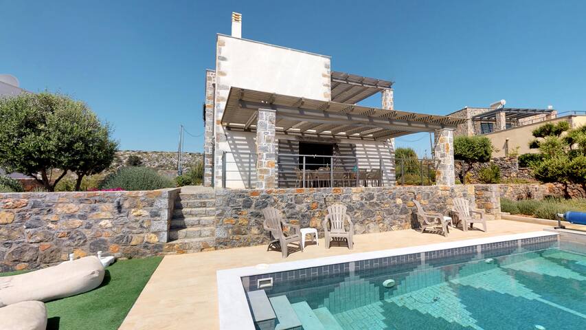 Charlise Luxury Villa by Cretevasion gallery image 3