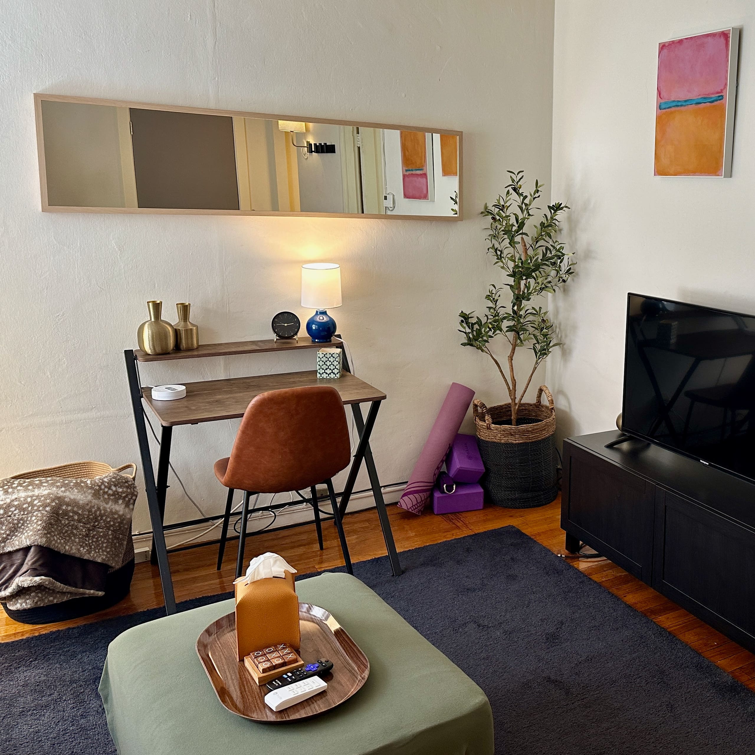 Classically Cool Apartment on College Ave - Image 19
