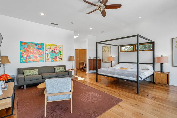 Gorgeous Westside Home – Pool/Spa – 3mi to Beach gallery image 3