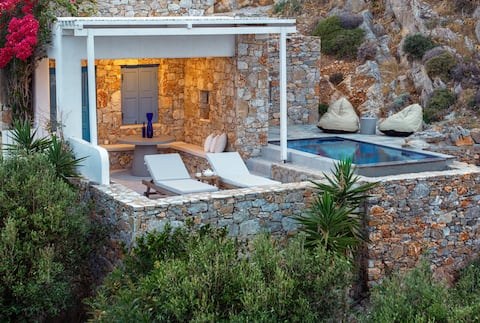 Maistros - Mikros Vorias, Folegandros