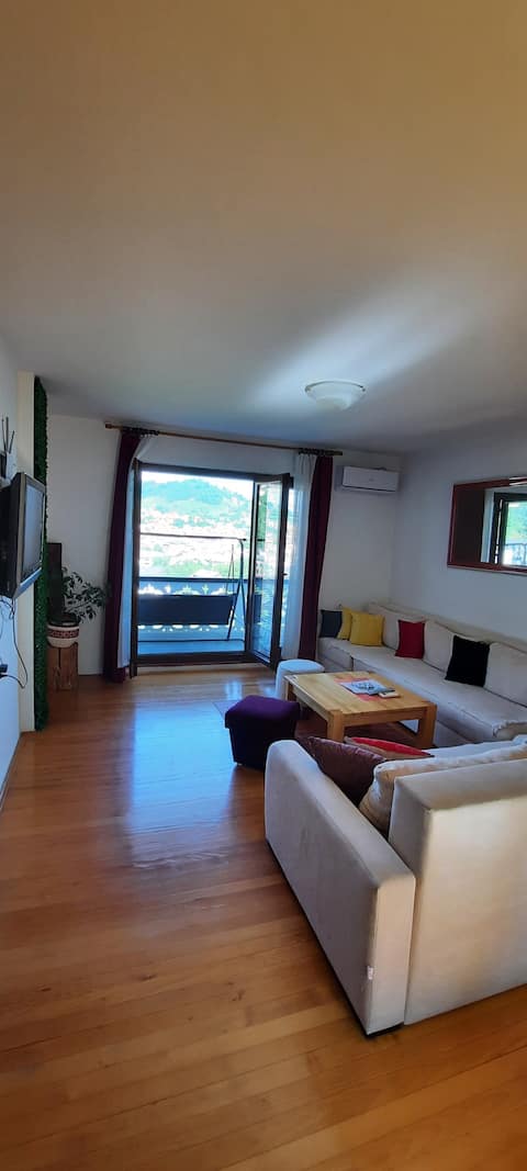 2BR. Apt Balcony&Garden-The best view&TOP location
