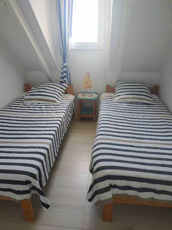 Dhomë gjumi 2