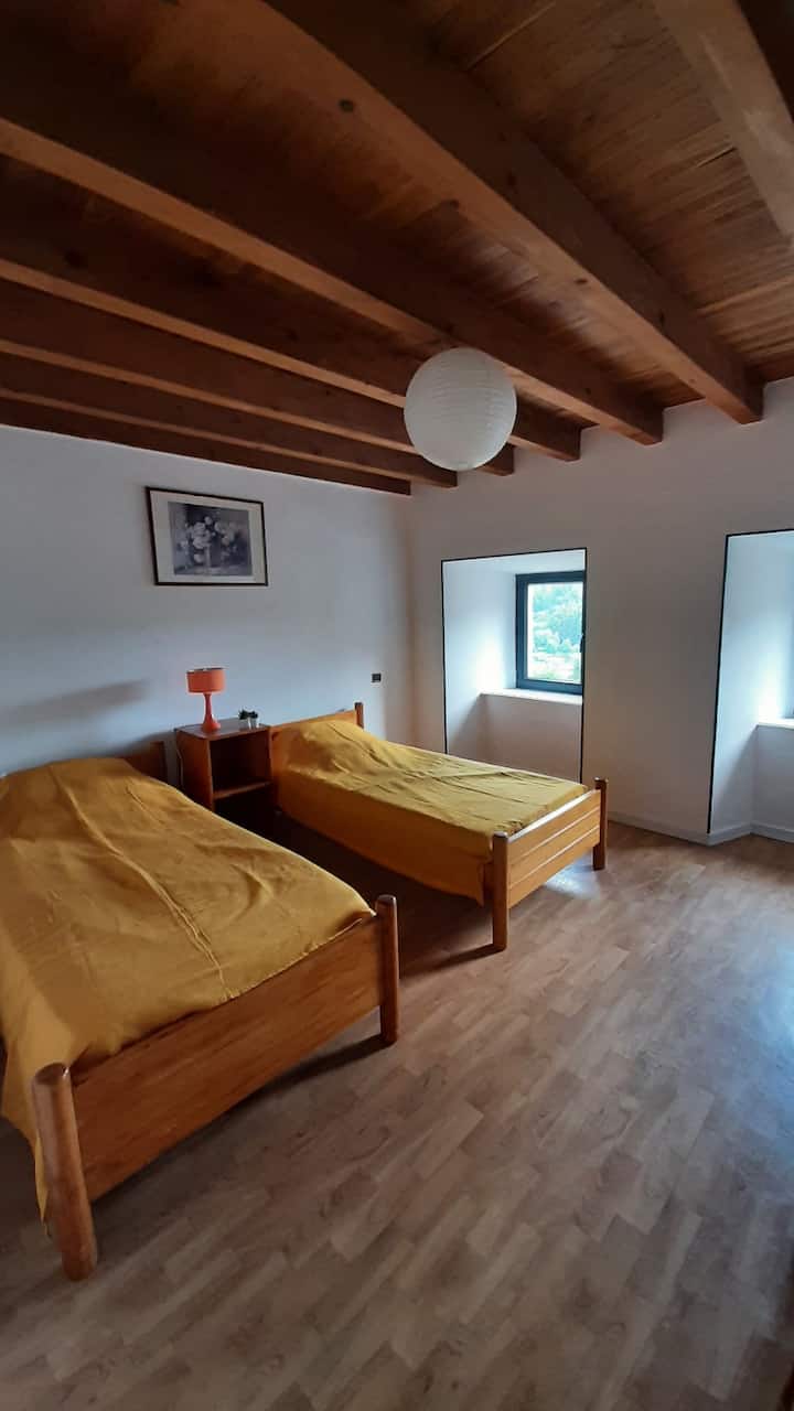 غرفة النوم 2