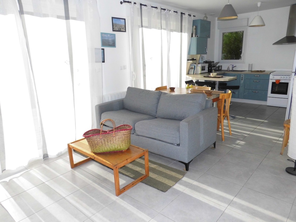 Successful Airbnb property: RENTAL in THIES Pleasant wooden house in nature in Grayan Et L'hôpital