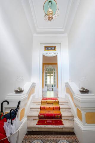 Large House Bordeaux Center w. AC and Pool gallery image 5