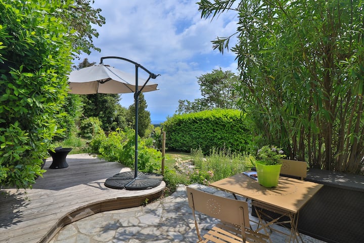 Private Terrasse Rosa Zimmer