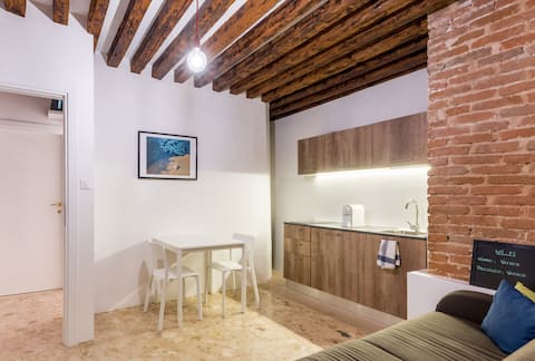 Proprietà Airbnb di successo: sara house a Venezia