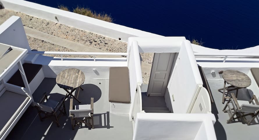 Mansion Yposkafo – Firostefani Santorini