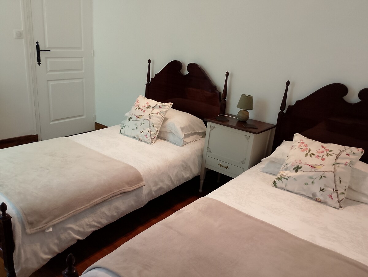 غرفة النوم 2