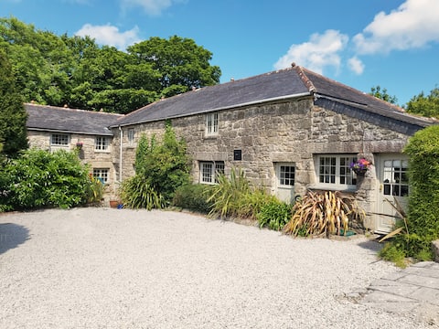 Historic, spacious barn conversion on smallholding