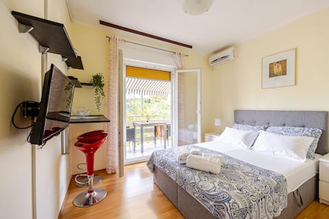 Successful Airbnb property: Rudić 2 in Općina Tkon