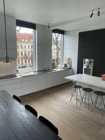 Modern family house in old beguinage in the center gallery image 3