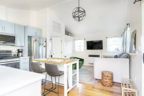 Cottage in Heart of Albany, Steps from Solano Ave