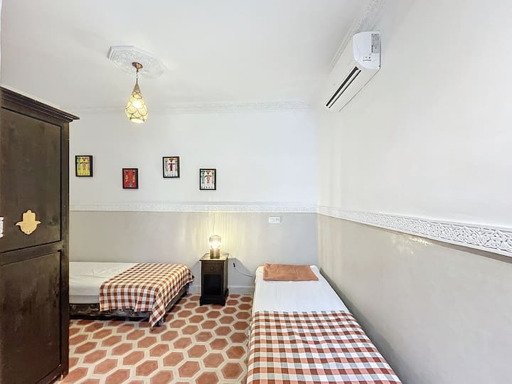 غرفة النوم 2