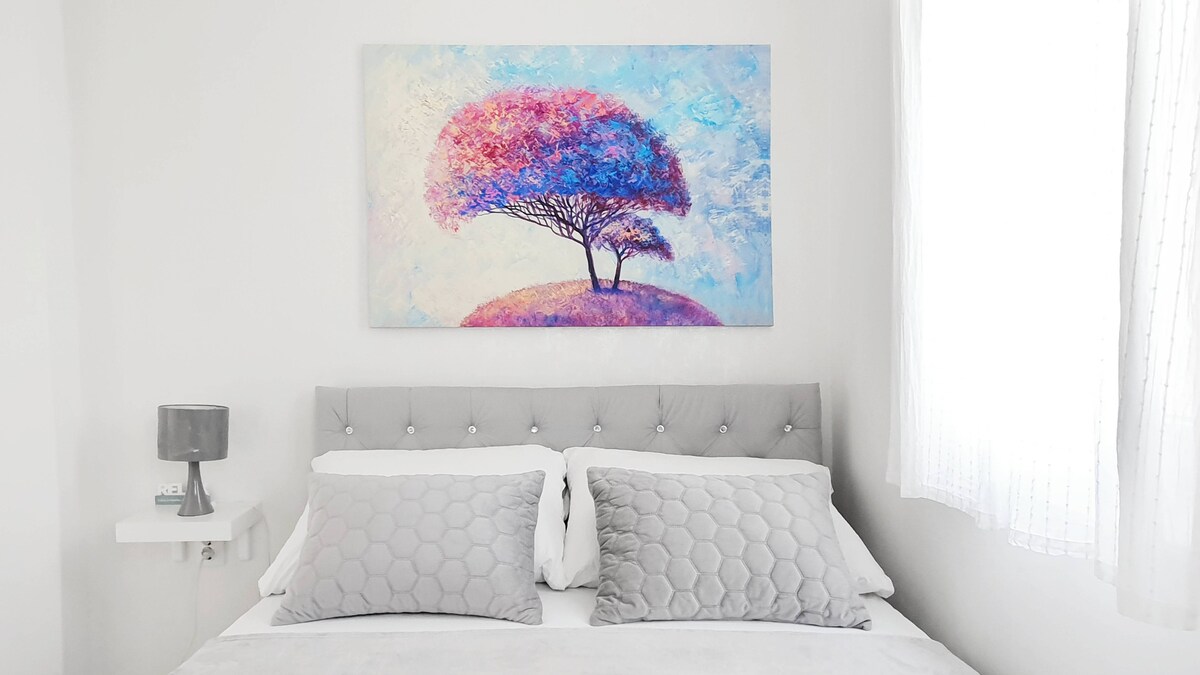 غرفة نوم بسرير مزدوج