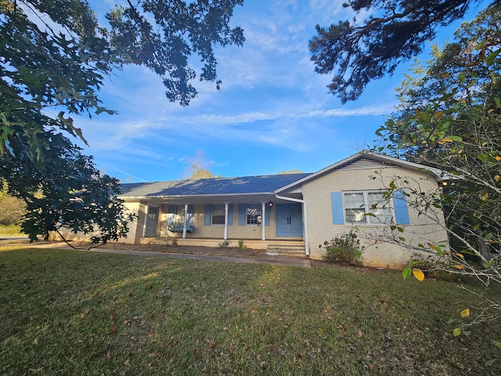 Cozy Family Home W Fire Pit Small Groups Welcome - Rock Hill, SC