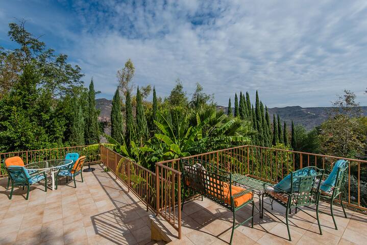 The Vista Malibu Mountaintop Retreat Villa & Garden gallery image 5