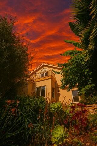 The Vista Malibu Mountaintop Retreat Villa & Garden gallery image 4