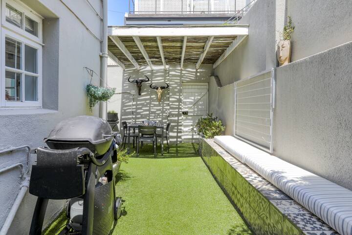 Backup-Powered Victorian House @ GreenPoint Park gallery image 5