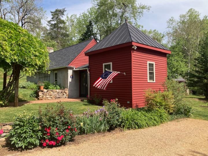 Cottage Walker's Mill, Hot Tub, Loft Guesthouses for Rent in