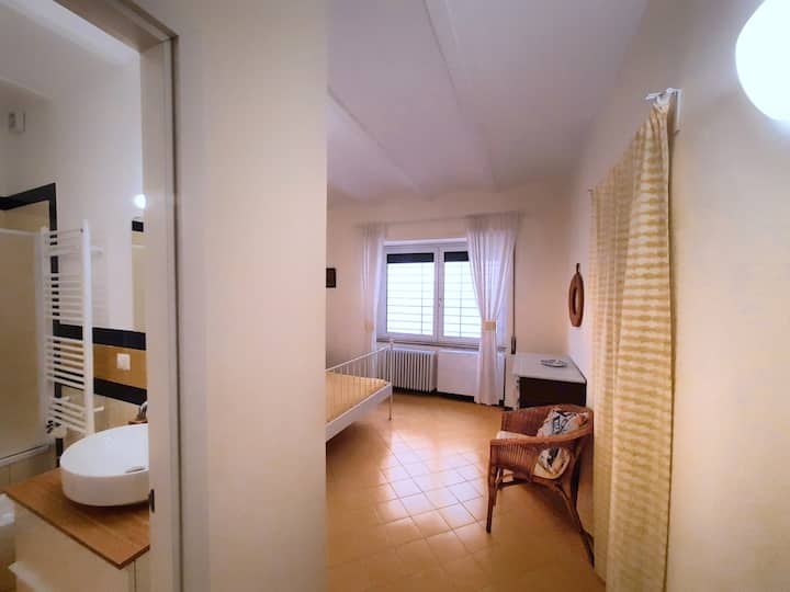 Chumba cha kulala mara mbili na bafu ya chumbani