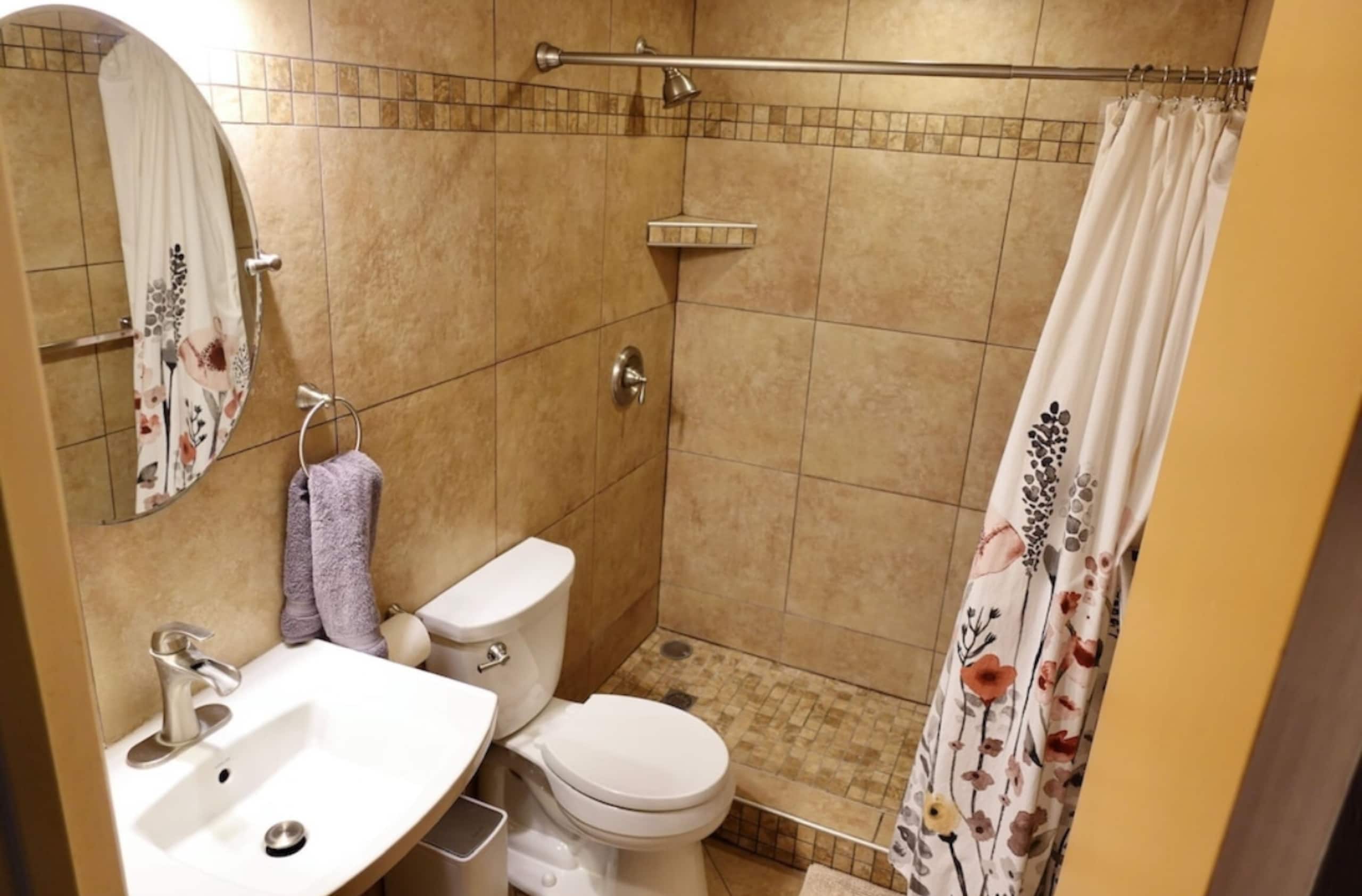 Condo in Kihei · ★4.84 · 2 bedrooms · 3 beds · 1 private bath - Image 6