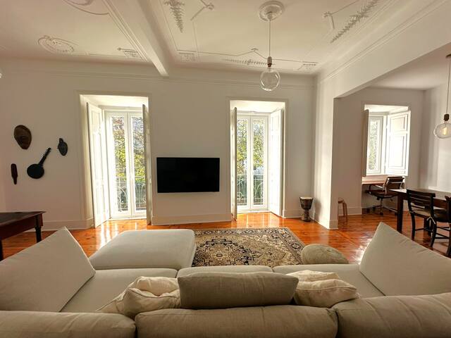 Premium charm in Príncipe Real