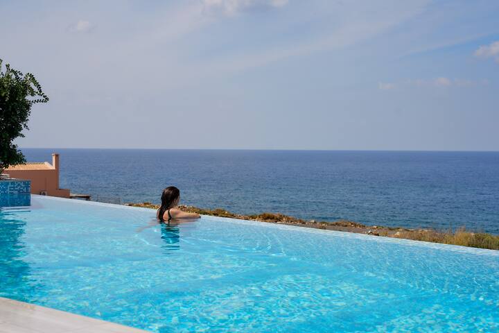 Thalassa Residence, Pool, Spa Whirlpool & SeaViews gallery image 3