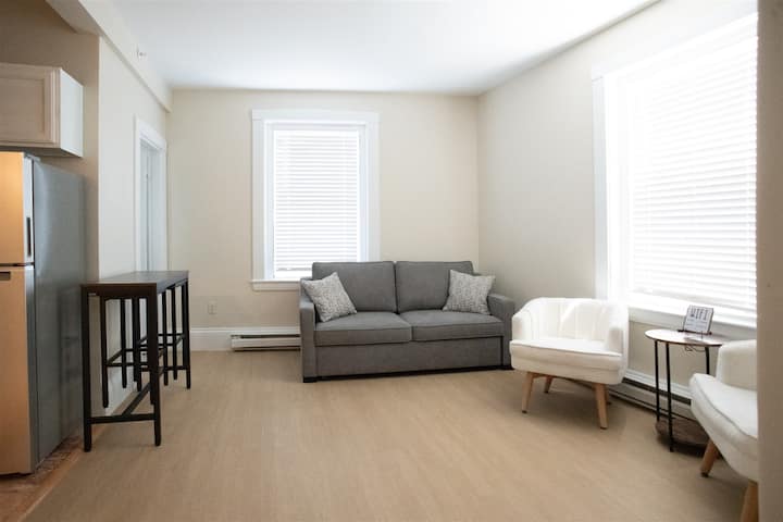 Unit 2 1br - Historical Building Downtown - キタリー, ME