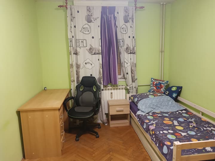 Спалня 2