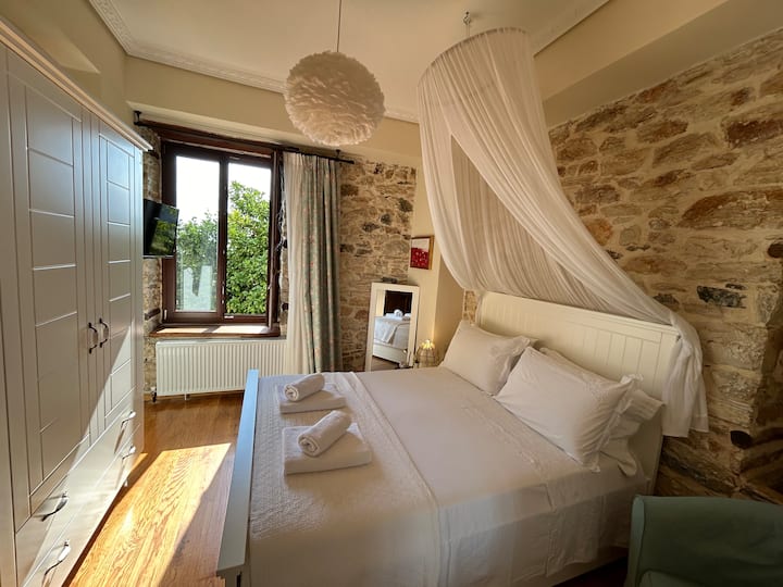 საძინებელი 1