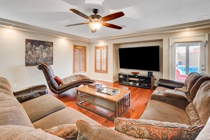 New Resort Style Backyard Near Strip gallery image 3