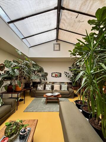 DePijp/ ground floor 250sqm House/garden + terrace gallery image 2