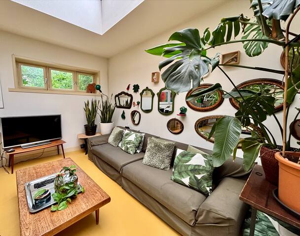 DePijp/ ground floor 250sqm House/garden + terrace gallery image 4