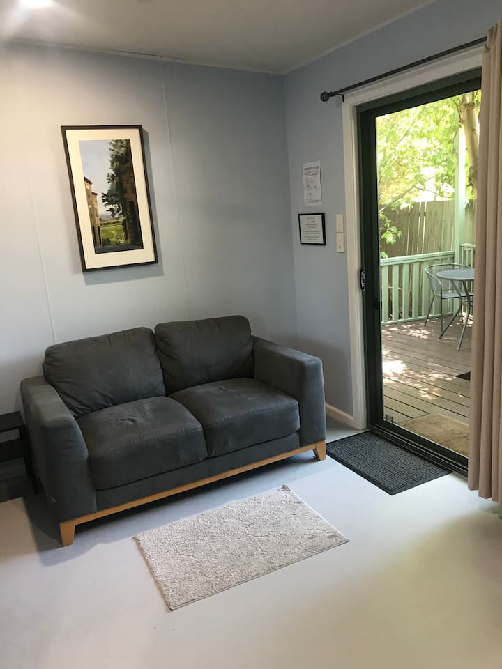 Tim's Place Apartment In The Grampians.
Eco Ok. - Halls Gap
