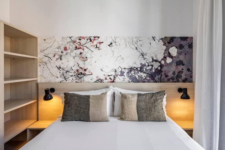 Near the beach, pool, 3-bedroom, 2-bathroom, AC gallery image 3