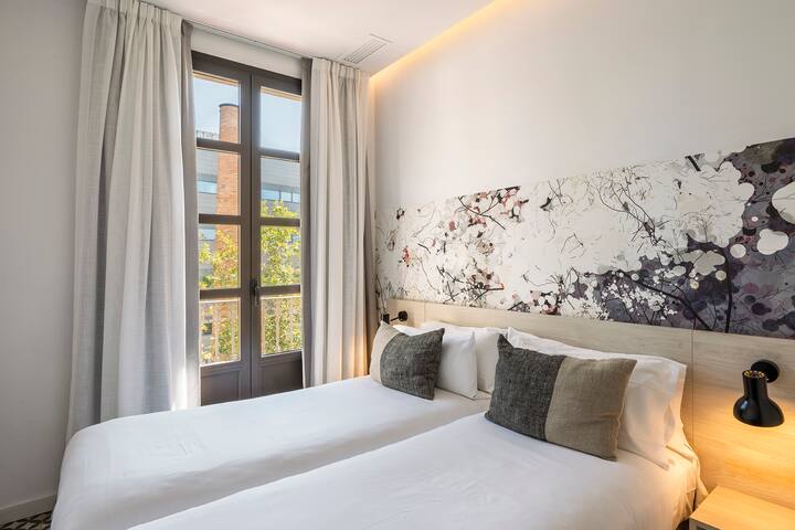 Near the beach, pool, 3-bedroom, 2-bathroom, AC gallery image 4