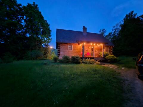 Warm and Cozy Post and Beam Cabin