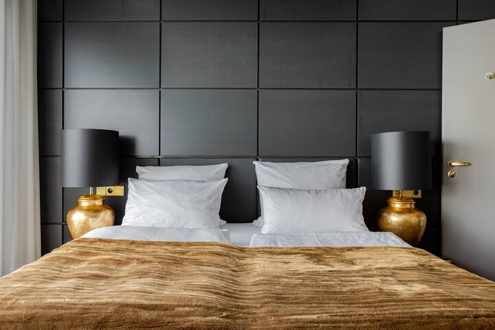 Monbijou Penthouse by Suite.030 gallery image 3