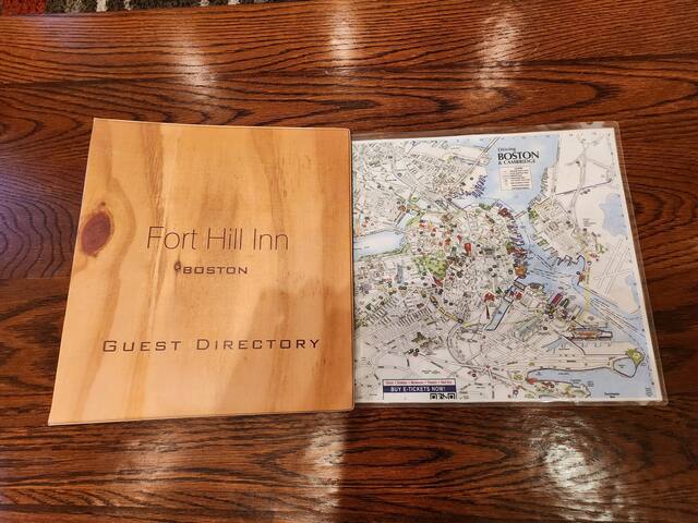 *Modern City Triplex!! *Close to Center gallery image 5