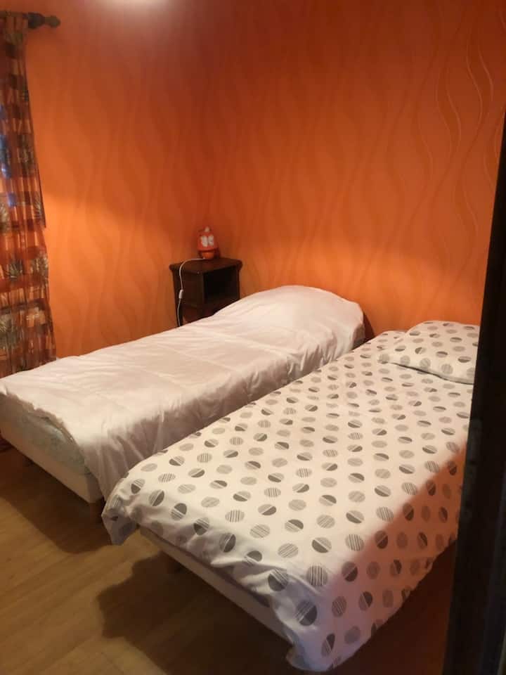 غرفة النوم 2